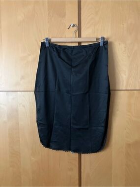 Vanity Fair Black Pencil Slip Skirt